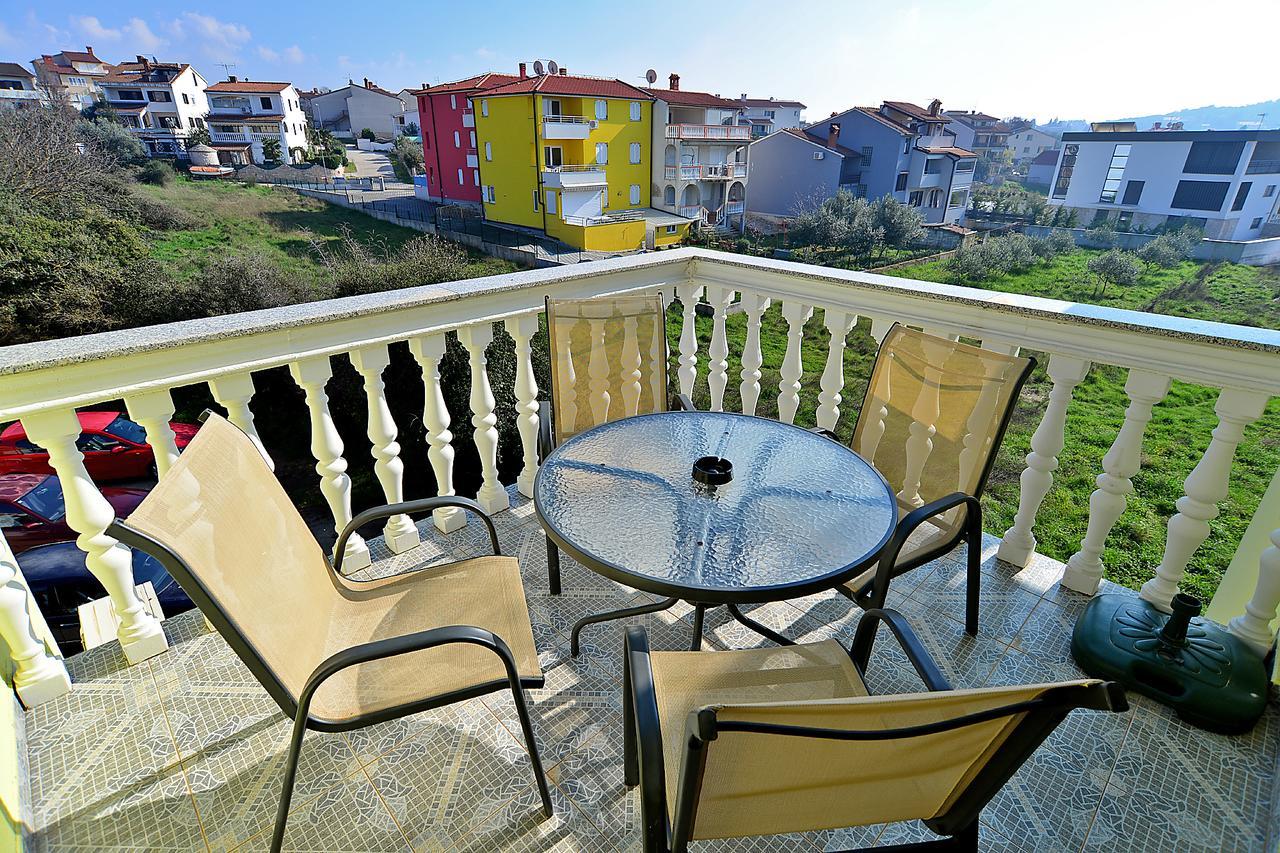 Apartments Milica 56 Pula Exterior photo