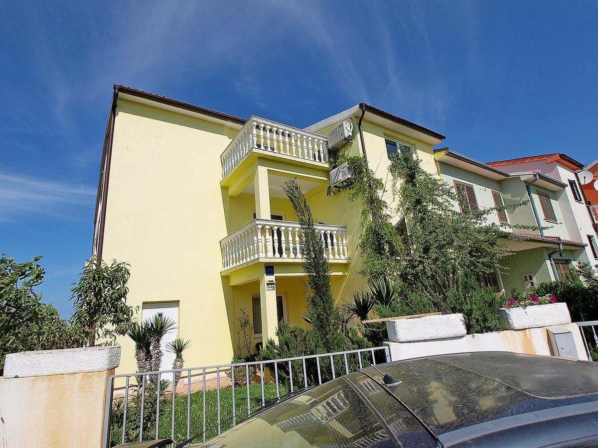 Apartments Milica 56 Pula Exterior photo
